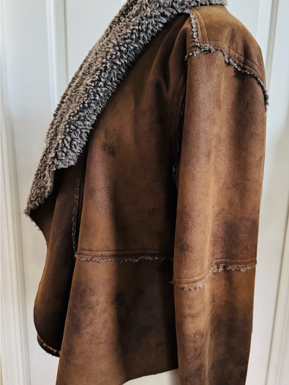 Sweater Subcategory Identification - Picture 4 of 6